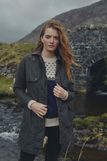 AW24_radford verdigris_thornfield navy_honeysuckle bourbon_001 (中)