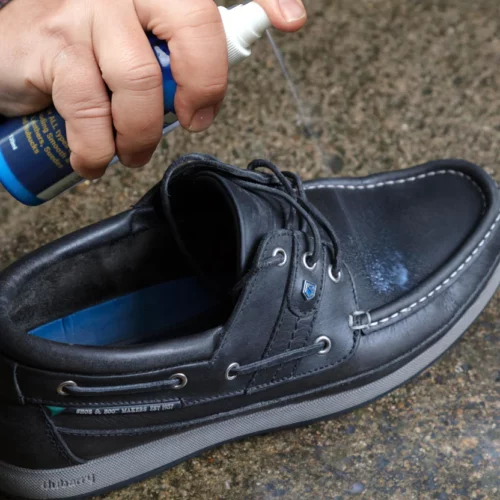 footwear-care_decks-conditioner_832x832_ed04bb0a-16eb-4f47-a21f-e049adb2fa03